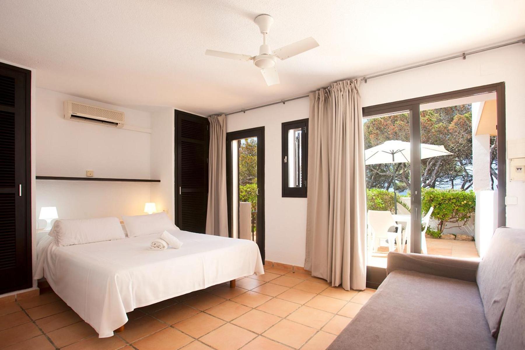 Hotel Club Cala Azul à Cala Llena Extérieur photo